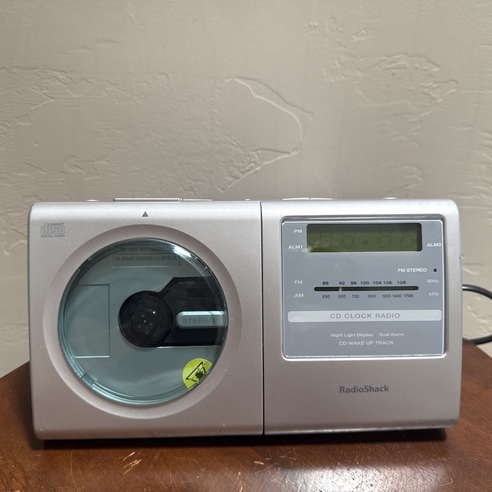Vintage RadioShack 121636 CD Clock Radio AM/FM Dual Alarm Silver Blue Y2K Tested